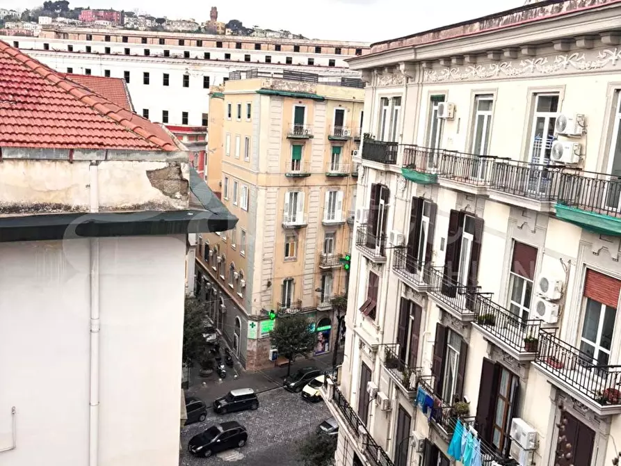 Immagine 17 di Appartamento in vendita  in Corso G. Garibaldi a Napoli