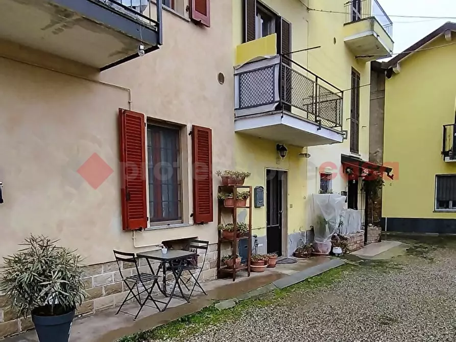 Immagine 2 di Appartamento in vendita  in Via corte beneggi, 11 a Locate Di Triulzi