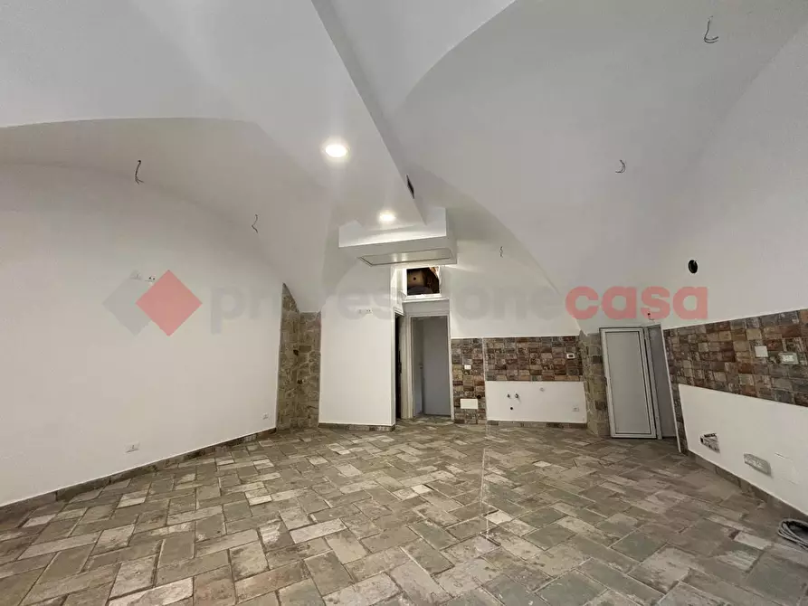 Immagine 22 di Negozio in vendita  in Via moele tosi, 2 a Paliano
