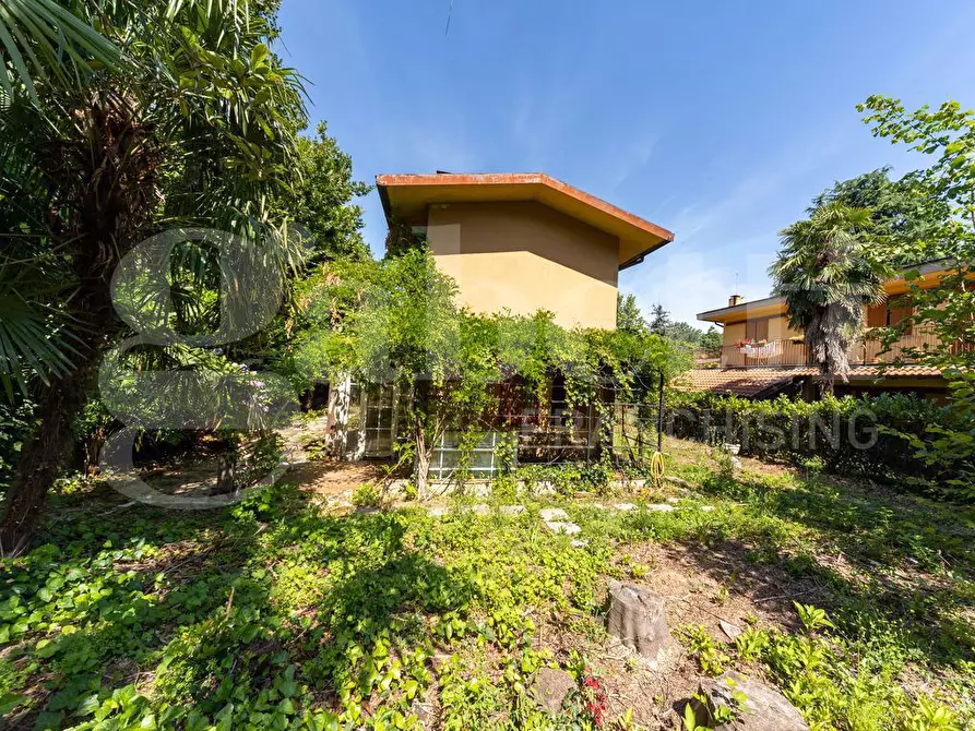 Immagine 34 di Villa in vendita  in Via Manara, 46 a Lesmo