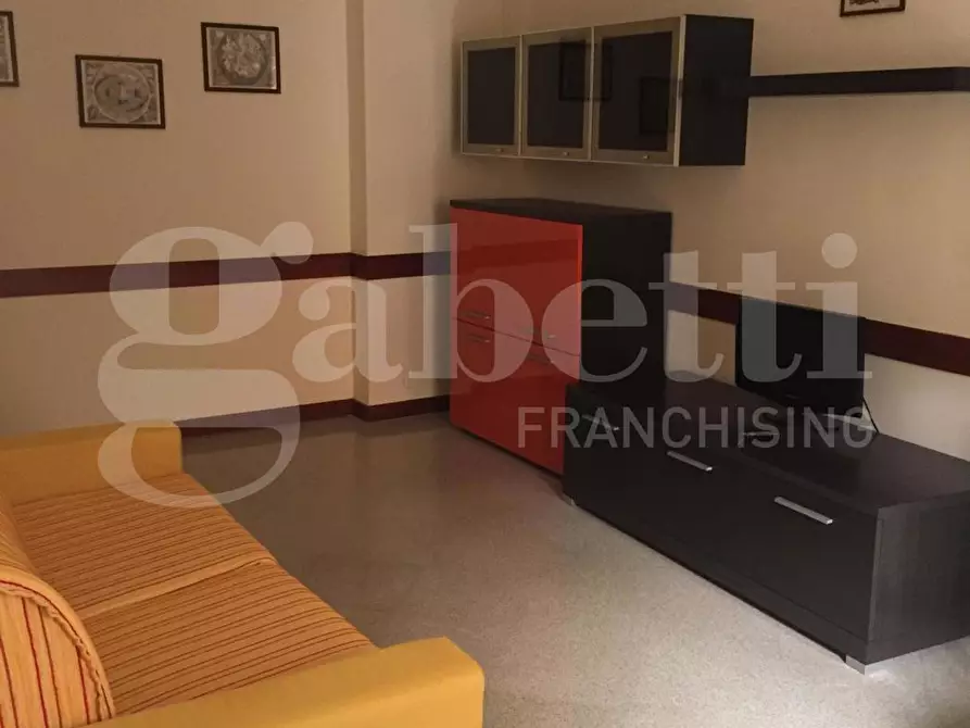 Immagine 5 di Appartamento in affitto  in Via Frisari a Bisceglie