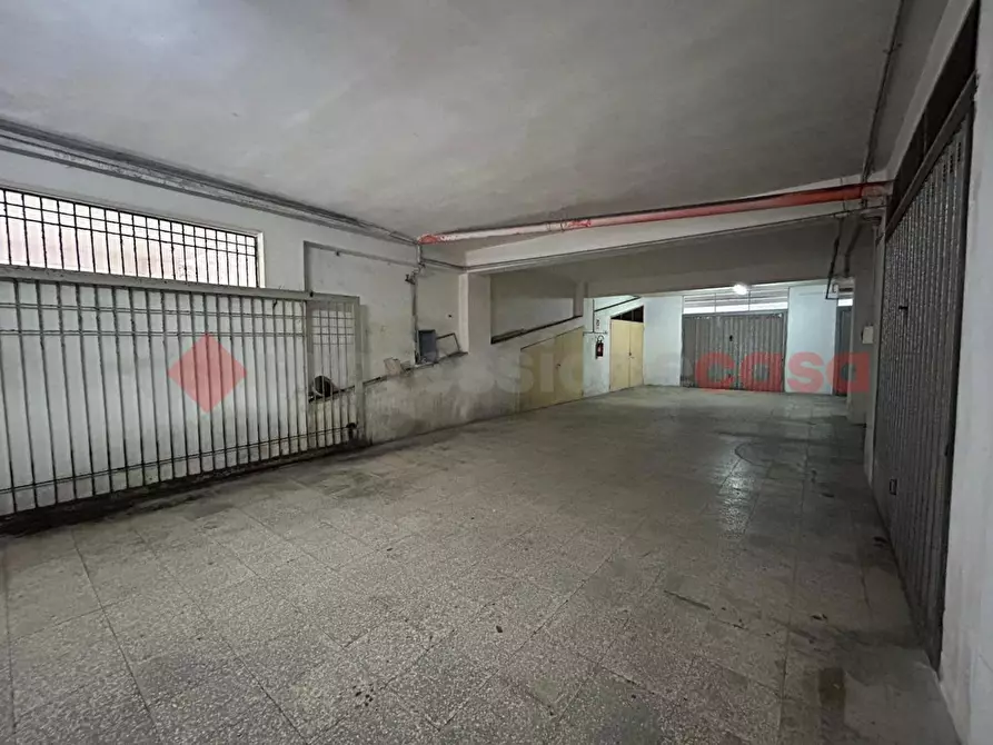 Immagine 6 di Box auto in vendita  in Via OBERDAN a Monopoli