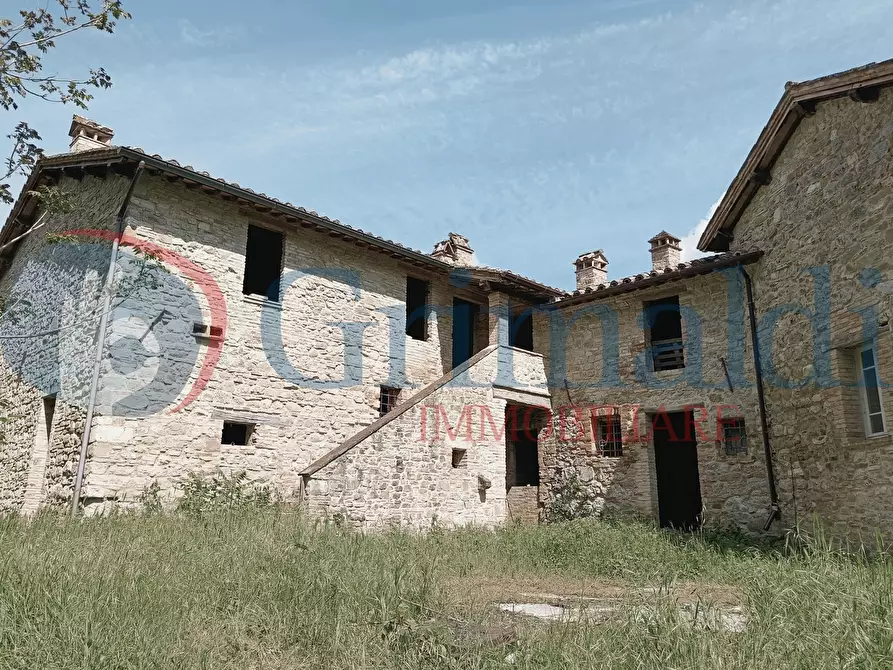 Immagine 27 di Palazzo in vendita  in Strada San Marco-Cenerente a Perugia