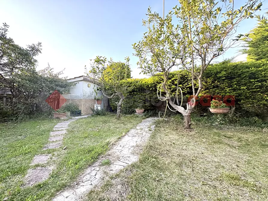 Immagine 41 di Baita in vendita  in Viale EUROPA, 267 a Terracina