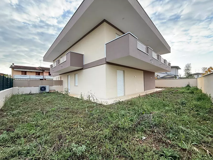 Immagine 2 di Appartamento in vendita  in Via ALDO MORO, 1 a Castelcovati