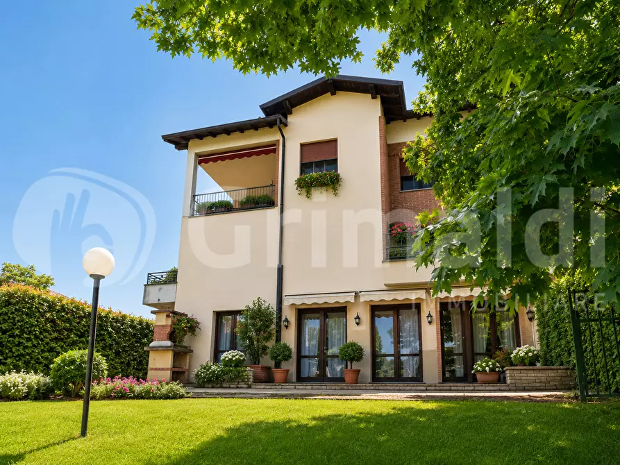 Immagine 33 di Attico in vendita  in Via papa giovanni  XXIII, 9 a Lesmo