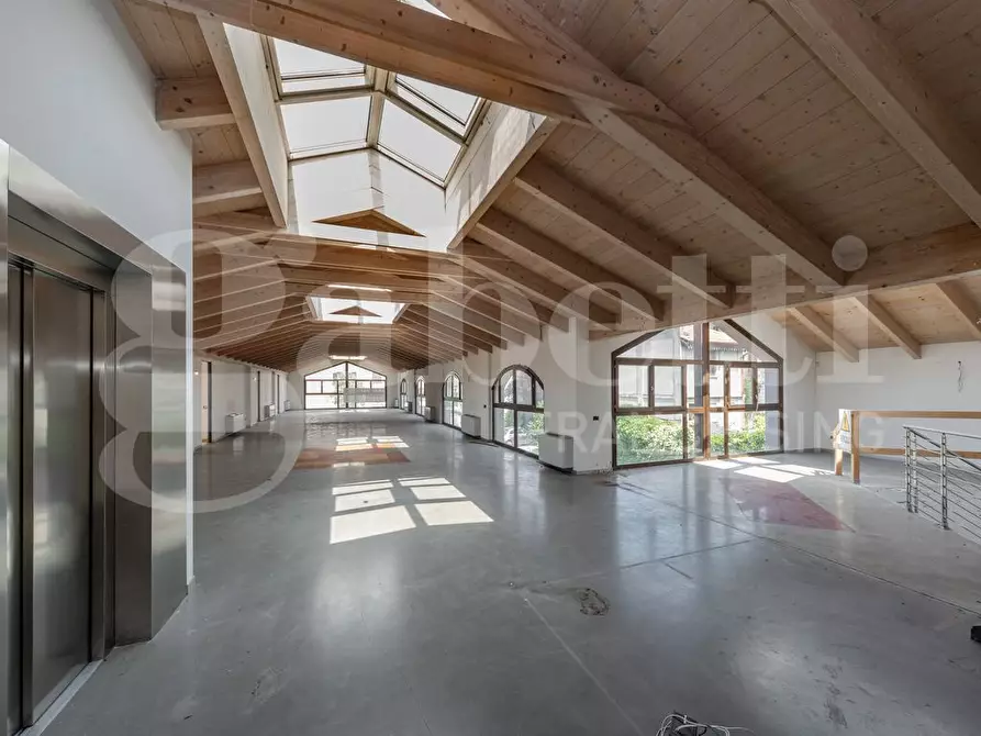 Immagine 1 di Ufficio in vendita  in Via Vezzani, 3 a Bernareggio