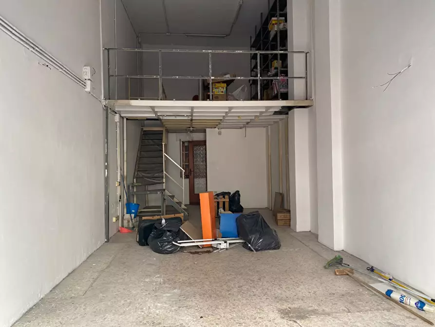 Immagine 3 di Negozio in affitto  in Corso Roma, 96 a San Giorgio A Cremano