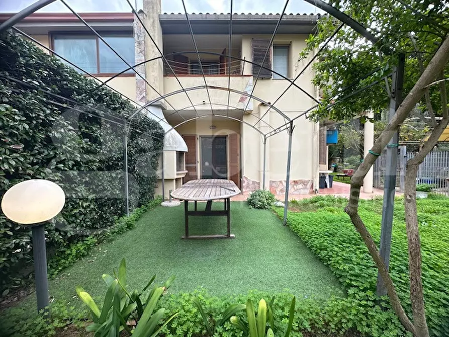 Immagine 3 di Casa bifamiliare in vendita  in Via Lisbona, 1 a Capoterra