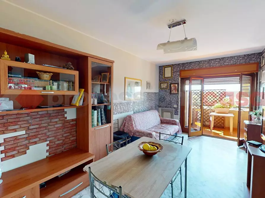 Immagine 2 di Appartamento in vendita  in Via Silvio Sbricoli a Roma