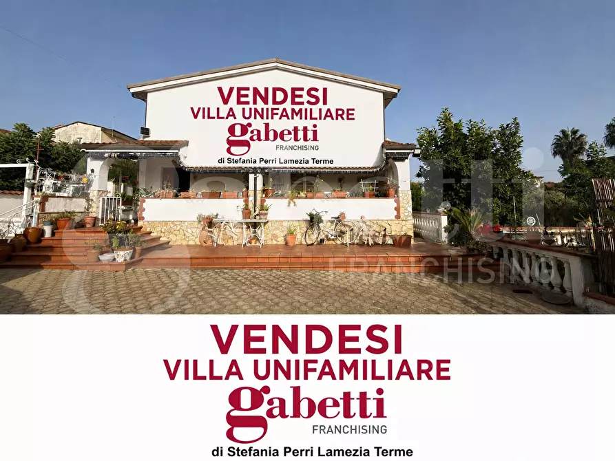 Immagine 1 di Villa in vendita  in Via G. Marconi II traversa, 59/E a Lamezia Terme