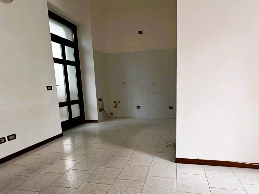 Immagine 6 di Casa indipendente in vendita  in Via UGO FOSCOLO a Legnano