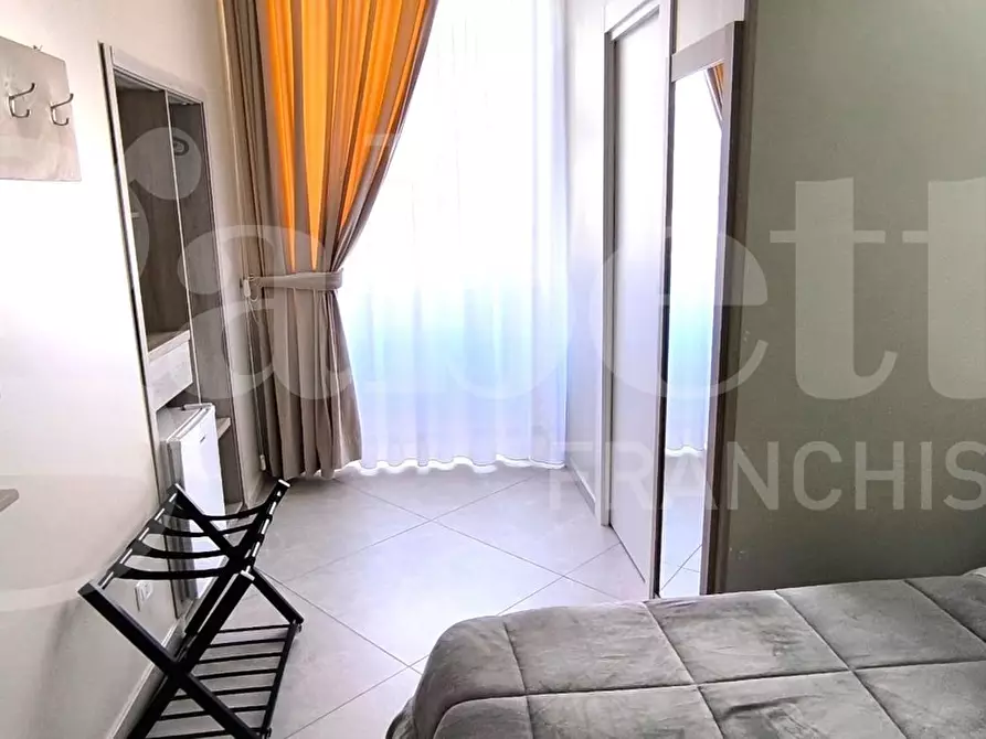 Immagine 31 di Appartamento in vendita  in Corso Garibaldi a Napoli