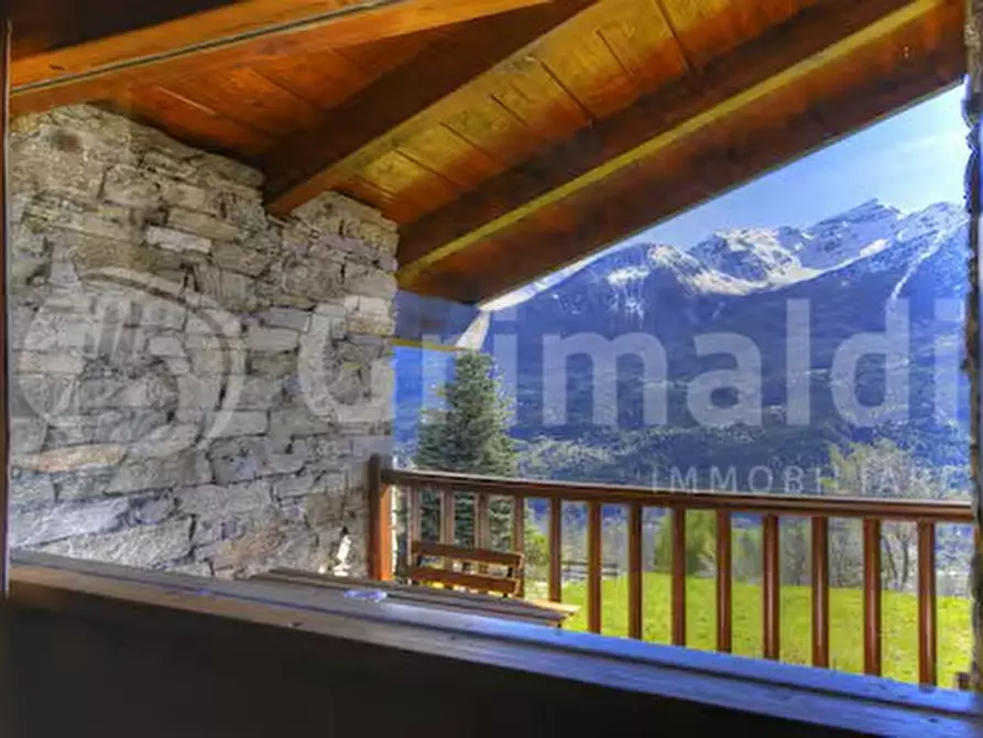 Immagine 8 di Appartamento in vendita  in Via frazione Villarisson, 13 a La Salle