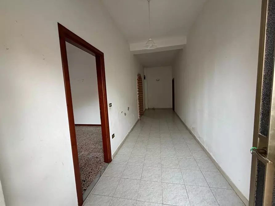 Immagine 3 di Appartamento in vendita  in Piazza Amendola, 4 a Villamassargia