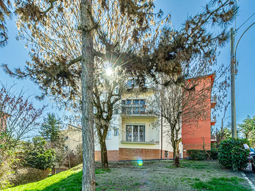 Immagine 1 di Appartamento in vendita  in Via dell'Uccellino, 2 a Bologna