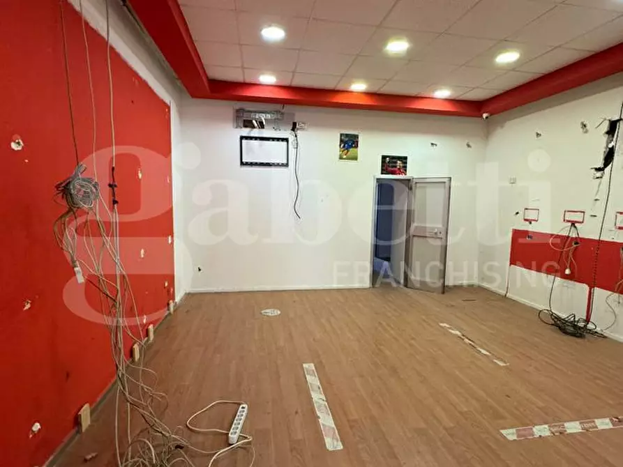 Immagine 9 di Negozio in affitto  in Corso Umberto I, 182 a Torre Annunziata