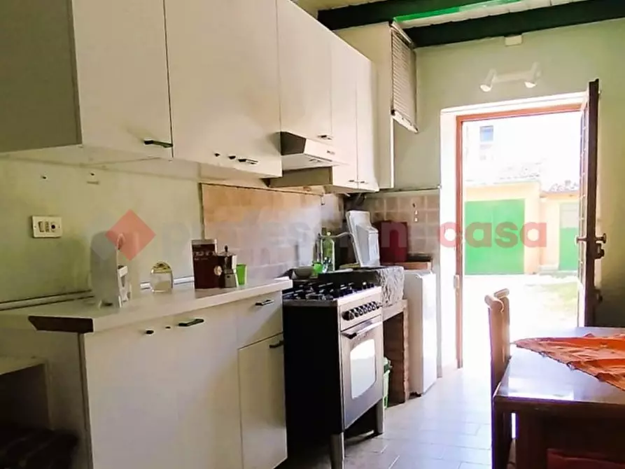 Immagine 5 di Appartamento in vendita  in Via corte beneggi, 11 a Locate Di Triulzi