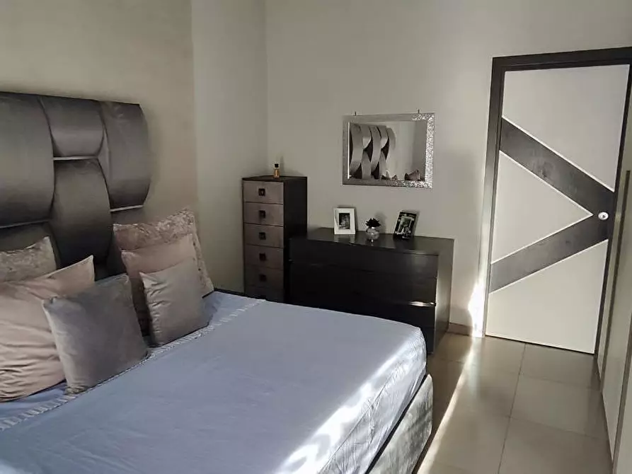 Immagine 10 di Appartamento in vendita  in Via torino a Napoli