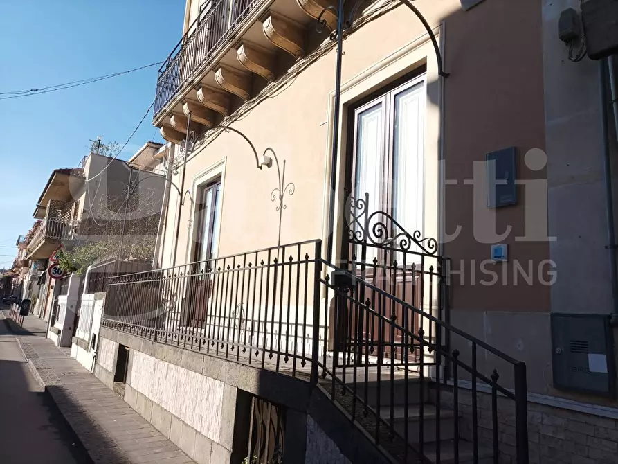 Immagine 3 di Appartamento in vendita  in Via Firenze Cannizzaro, 68 a Aci Castello