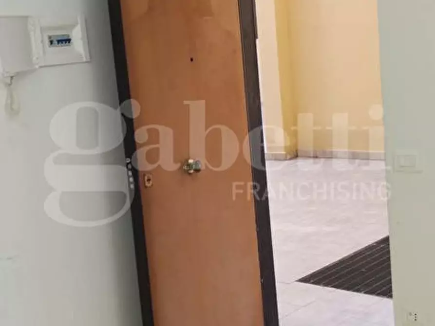 Immagine 2 di Ufficio in affitto  in Via Massimo Troisi, 5 a Orta Di Atella