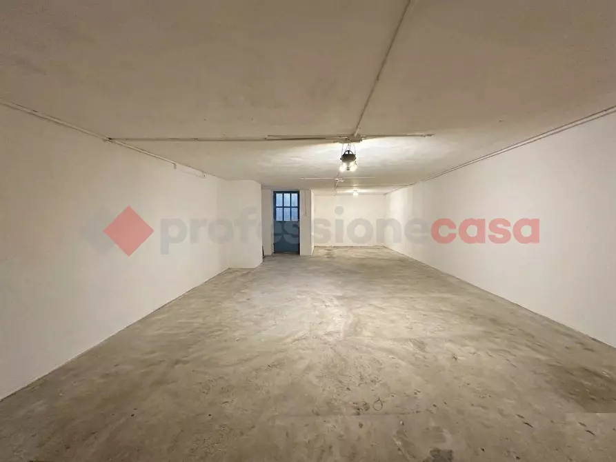 Immagine 5 di Box auto in vendita  in Via San Bernardo a Opera