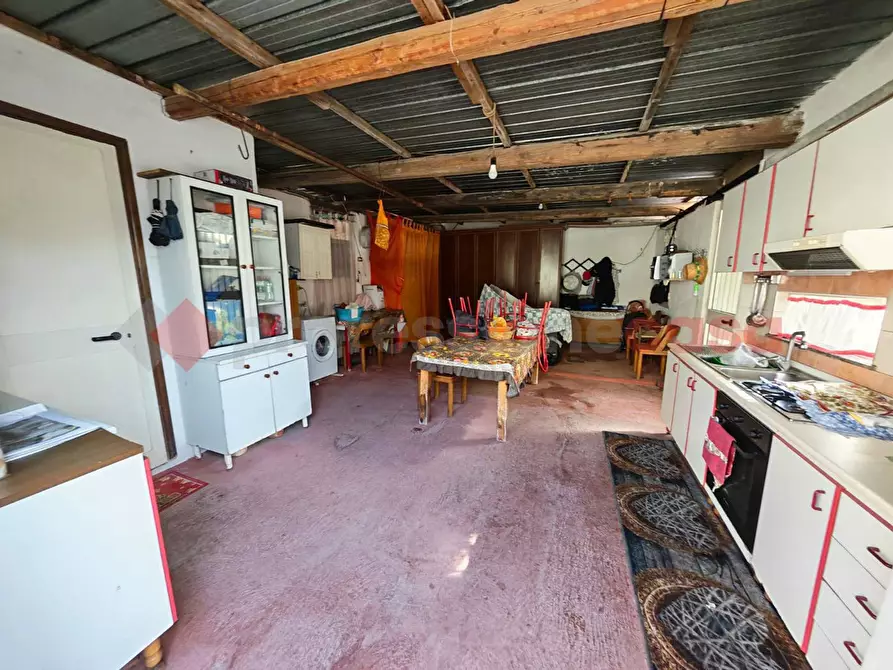 Immagine 47 di Casa indipendente in vendita  in Via bovio, snc a Mondragone