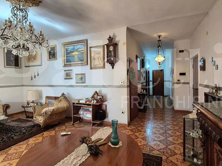 Immagine 12 di Appartamento in vendita  in Corso Umberto I, 68 a Torre Annunziata