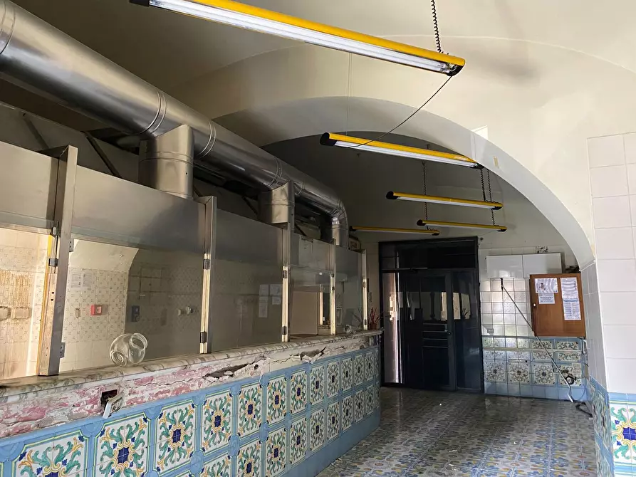 Immagine 17 di Negozio in vendita  in Via bruno Buozzi, 15 a San Giorgio A Cremano