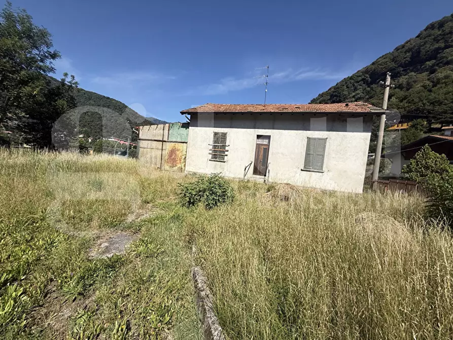Immagine 9 di Rustico / casale in vendita  in Via praeli, 4 a Asso