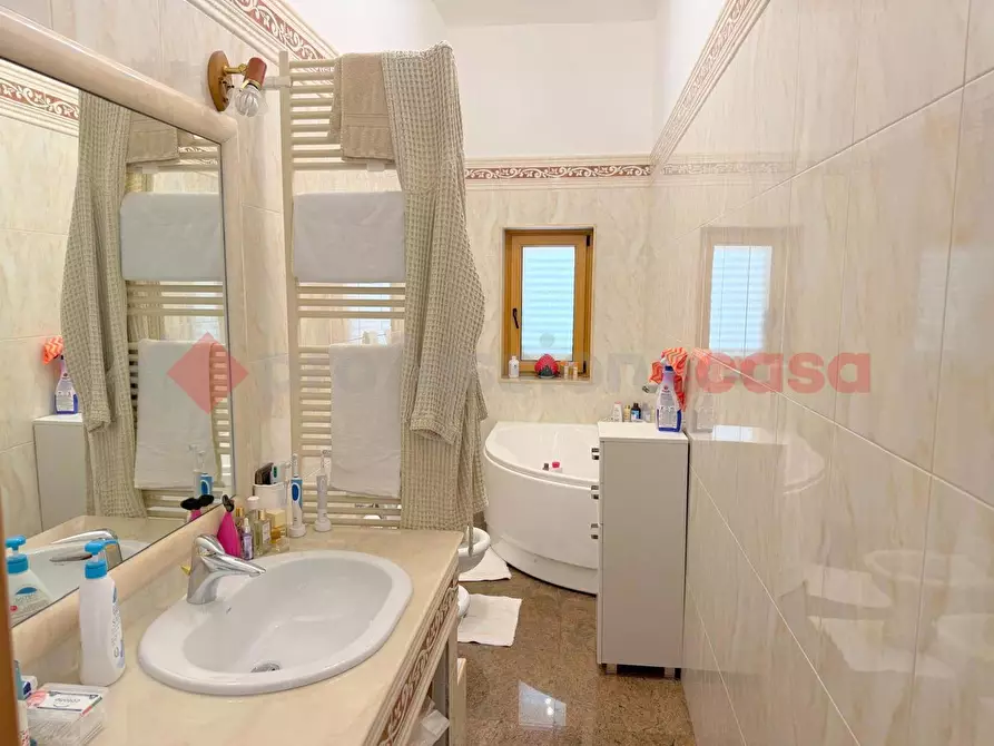 Immagine 10 di Casa indipendente in vendita  in Via CAPPUCCINI a Monopoli