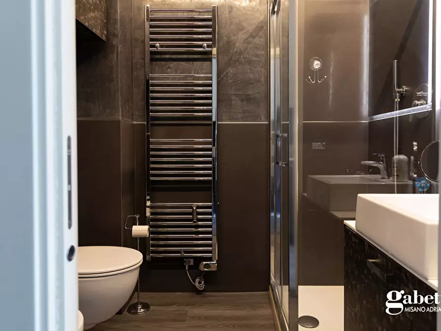 Immagine 4 di Appartamento in vendita  in Via delle rose a Misano Adriatico