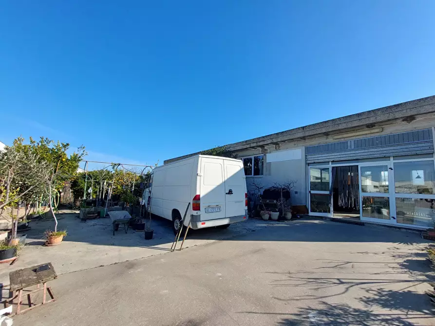 Immagine 2 di Capannone industriale in vendita  in Via Magellano, 4 a Sant'omero