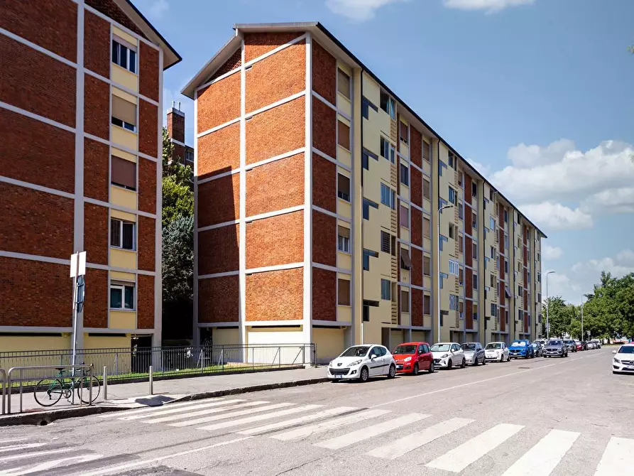 Immagine 38 di Appartamento in vendita  in Viale CA' GRANDA, 44 a Milano