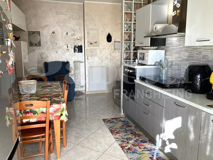 Immagine 3 di Appartamento in vendita  in Via Umberto Giordano a Torremaggiore