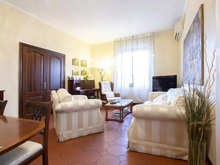 Immagine 4 di Villa in vendita  in Viale de Gasperi, 21 a Treviglio