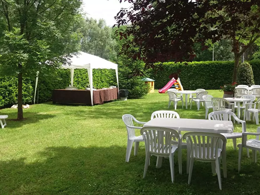 Immagine 1 di Negozio in vendita  in Via Della Fonte, snc a Fontechiari