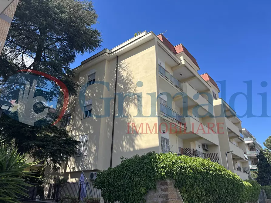 Immagine 3 di Appartamento in vendita  in Via Della Pineta Sacchetti, SNC a Roma