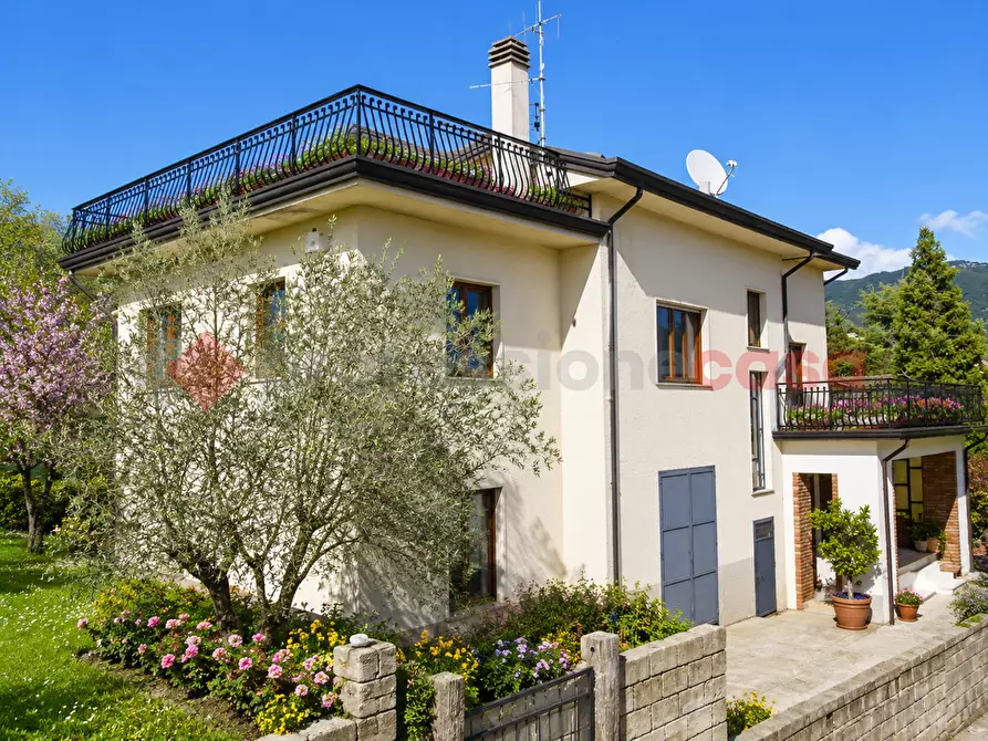 Immagine 35 di Villa in vendita  in Strada Regionale 155, 37 a Alatri
