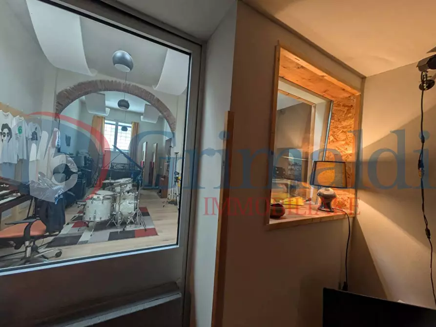 Immagine 7 di Magazzino in vendita  in Via del Testaio a Livorno