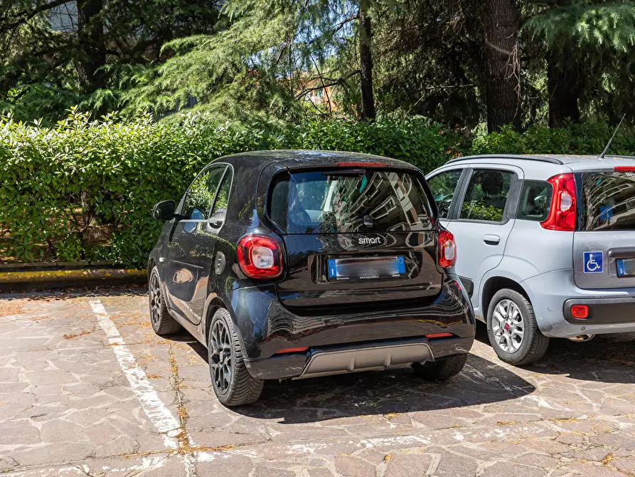 Immagine 29 di Appartamento in vendita  in Viale Roma, 13 a Bologna