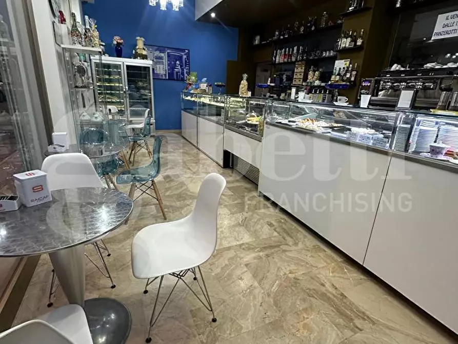 Immagine 13 di Bar / Ristorante in vendita  in Via Angelo Pomes, sn a Ostuni