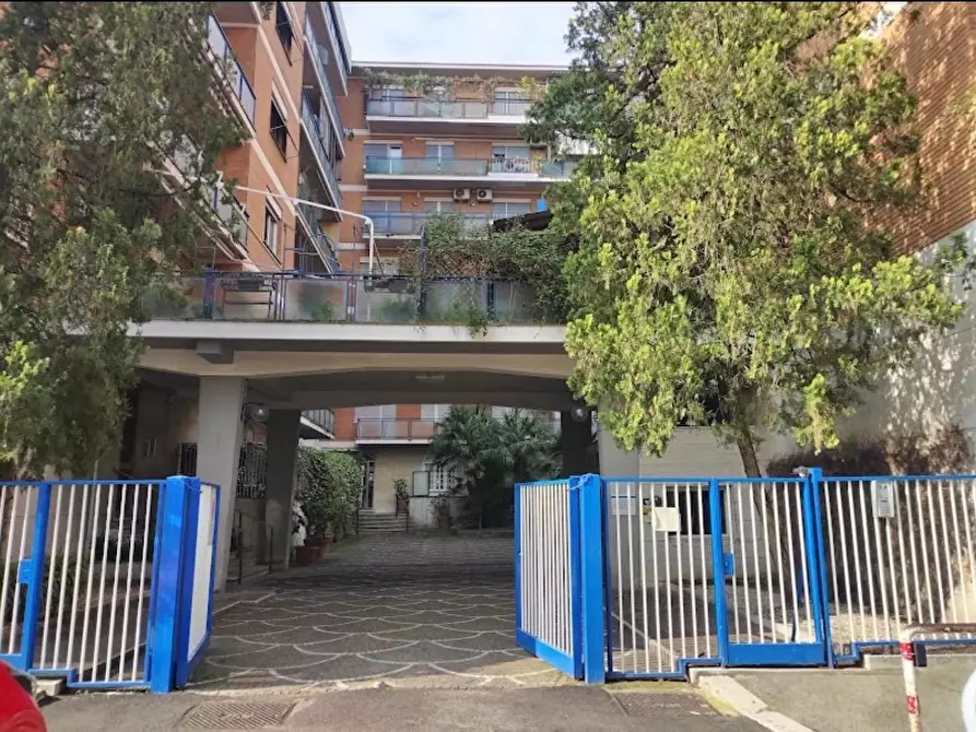 Immagine 23 di Appartamento in vendita  in Via Innocenzo XI, 44 a Roma