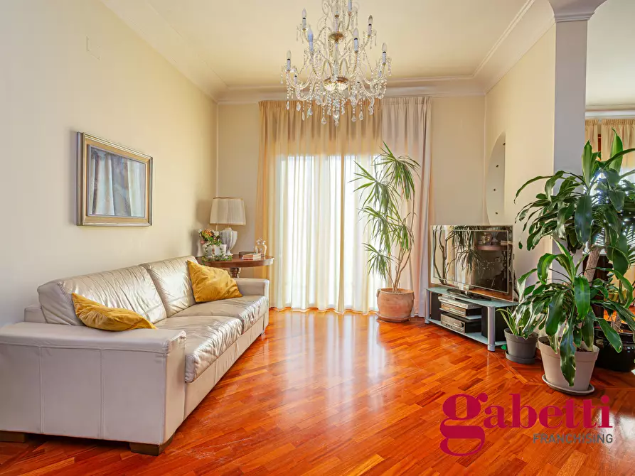 Immagine 3 di Appartamento in vendita  in Via San Domenico, 29 a Napoli