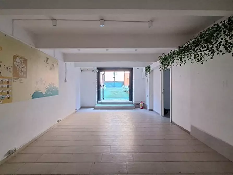 Immagine 11 di Villa in vendita  in Via Filippo Maria Briganti a Napoli