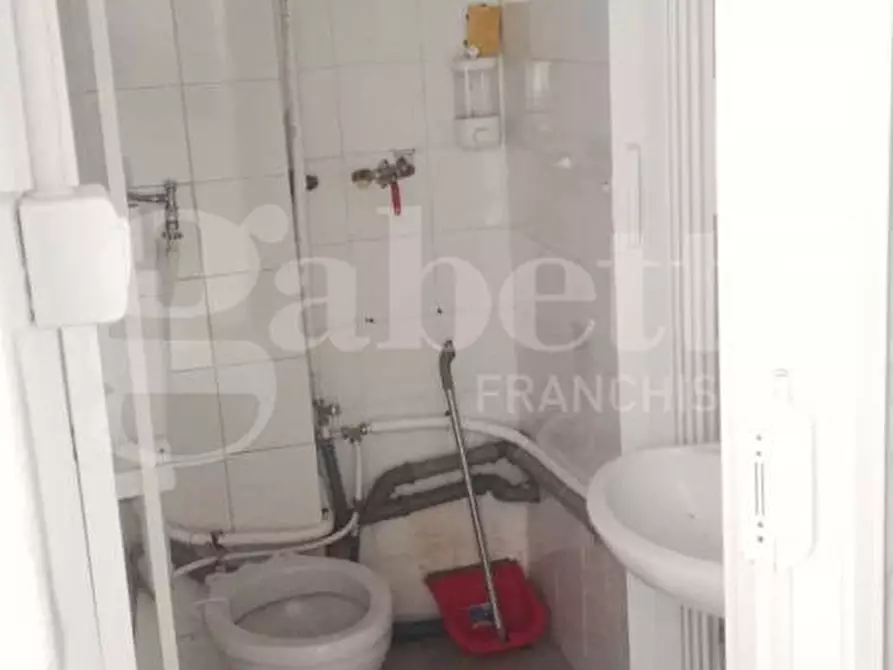 Immagine 8 di Negozio in vendita  in Via alcide de Gasperi, 166 a Sant'arpino