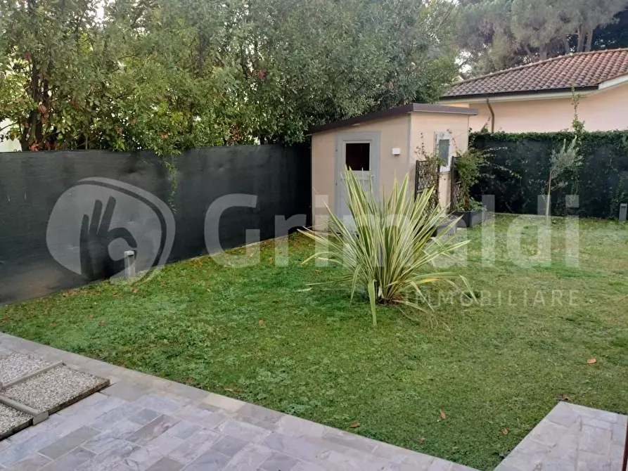 Immagine 20 di Appartamento in vendita  in Via G. MATTEOTTI, 1350 a Montignoso