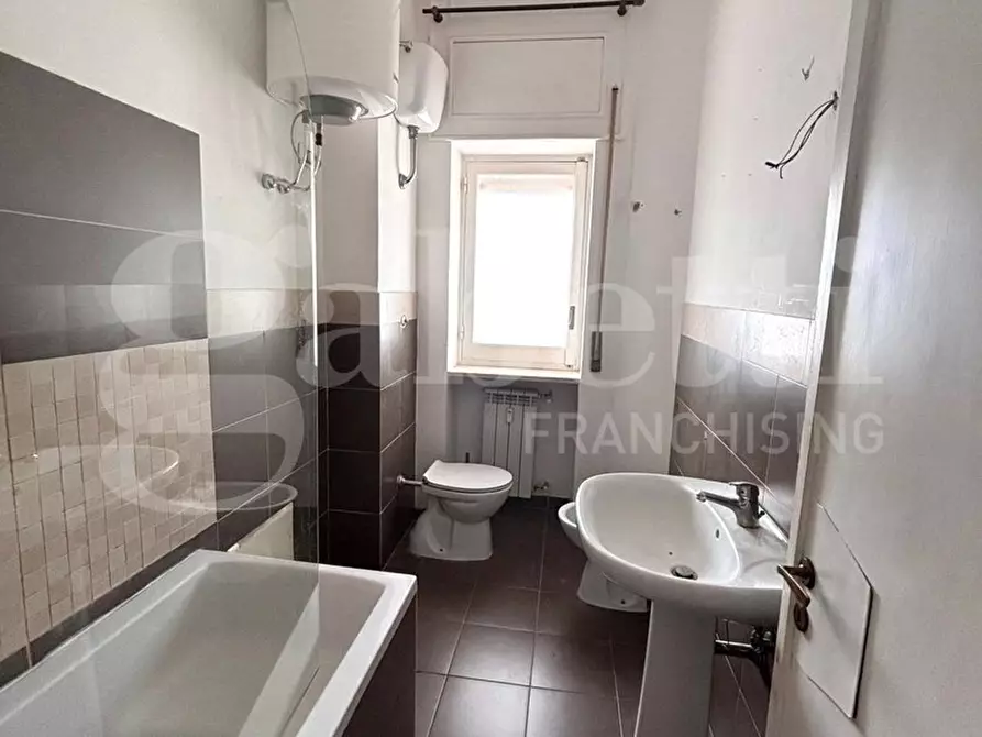 Immagine 14 di Appartamento in vendita  in Via manzoni a Napoli