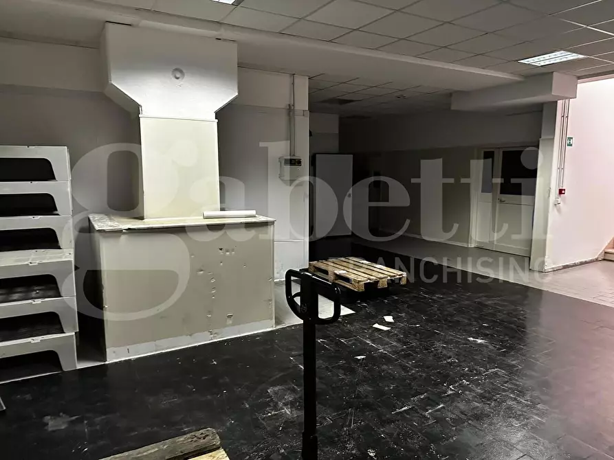 Immagine 27 di Capannone industriale in vendita  in Via Dei Calafati a Molfetta