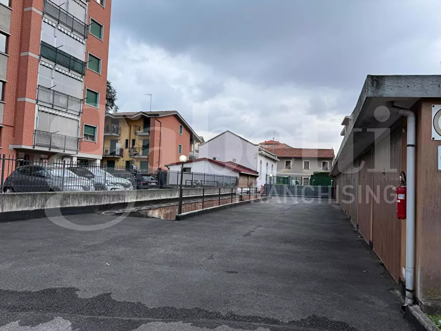 Immagine 12 di Box auto in vendita  in Via Bolzano a Collegno